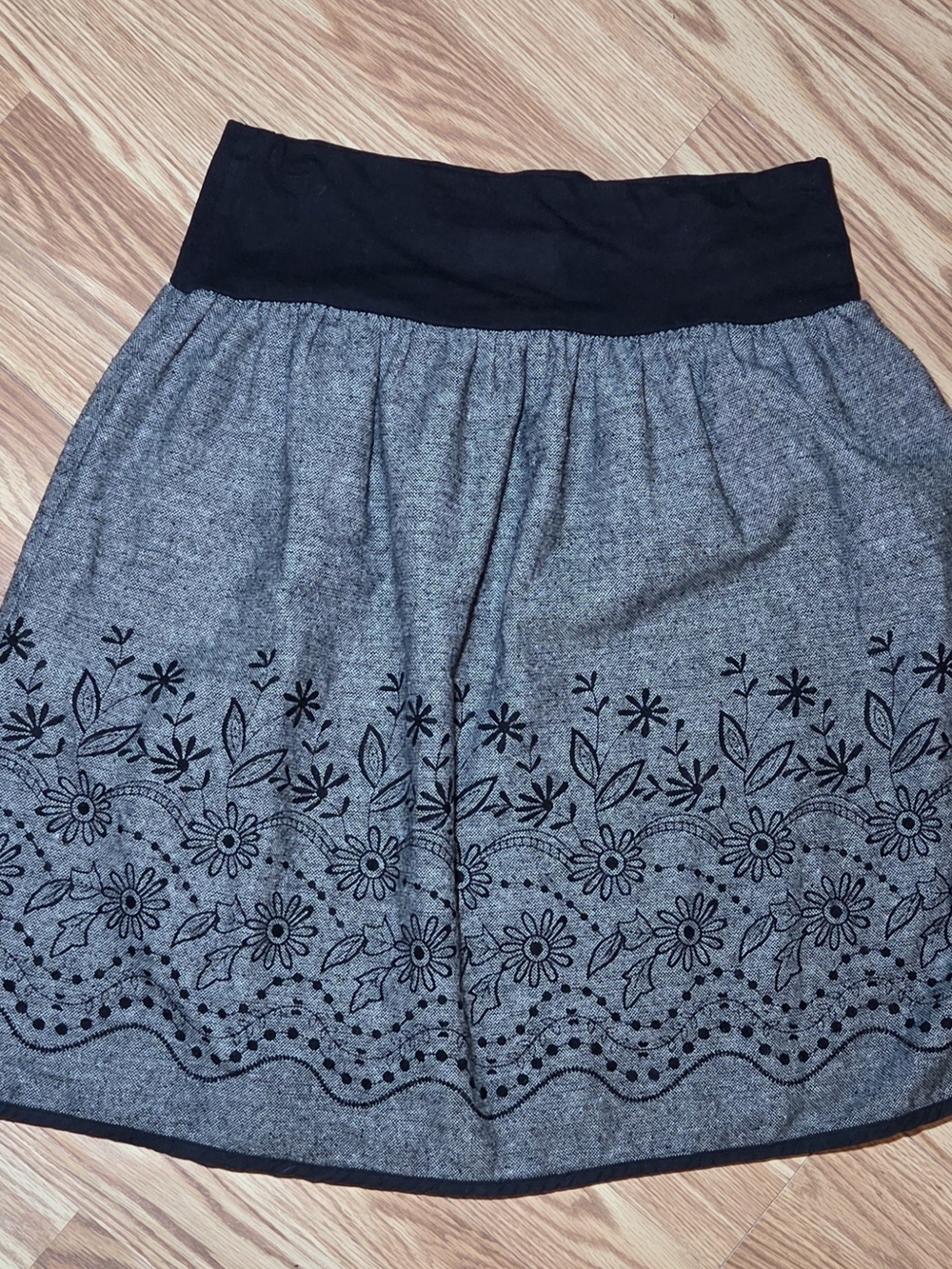 Joe Benbasset Black & Gray Floral A-Line Skirt Sz Med